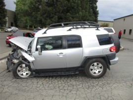 2007 TOYOTA FJ CRUISER, 4.0L 4WD AUTO, COLOR SILVER, STK Z15913